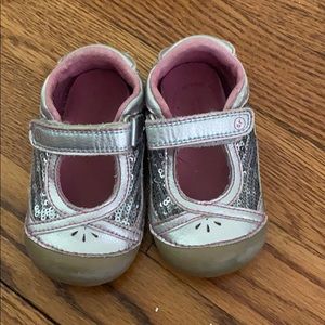 Stride Rite sequin Mary Jane sneakers size 4.5
